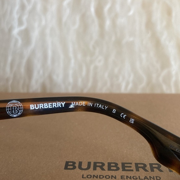 BURBERRY Logo Detail Cat Eye Frame Sunglasses Tortoiseshell main image 10